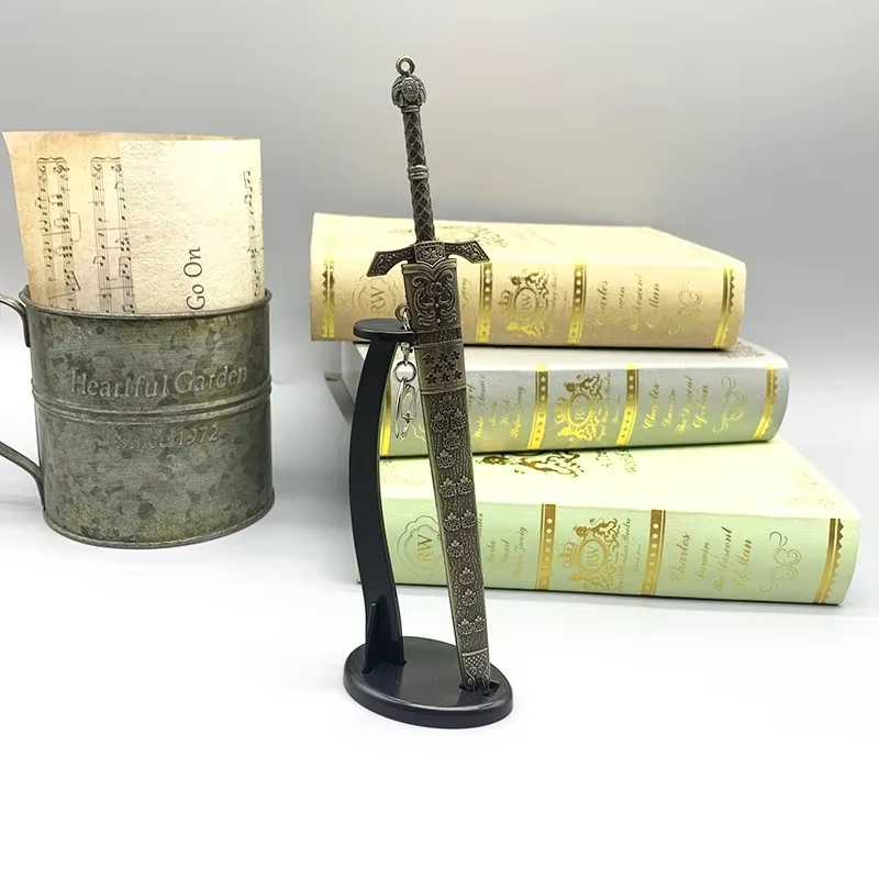 Espada gigante del caballero desterrado de 22 cm: réplica de arma de metal de Elden Ring, modelo de juego auténtico, juguete de decoración coleccionable de aleación de zinc