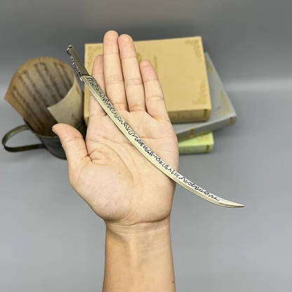 Réplica de la mano de Malenia y la hoja de Miquella de 22 cm: modelo de arma de metal de Elden Ring, accesorio coleccionable de juguete de réplica del juego