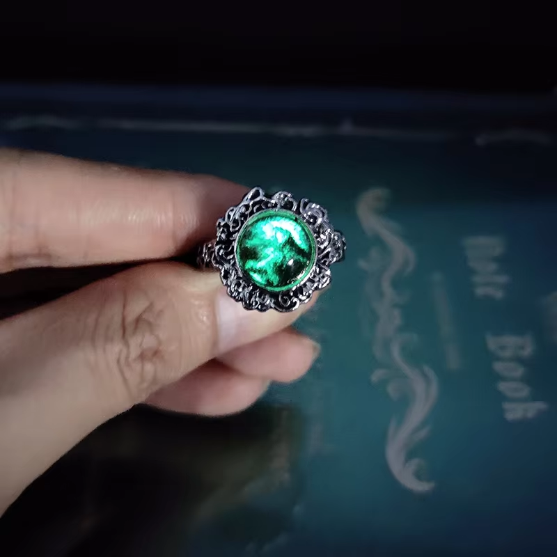 Darkmoon Ranni Glow Ring – Luminous Game Cosplay Jewelry for Men & Women, Vintage Noctilucent Accessory